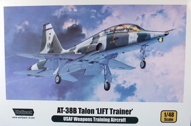 AT-38B　タロン　LIFT トレーナー